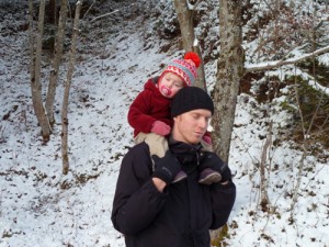 im Urlaub auf den Schultern eingeschlafen